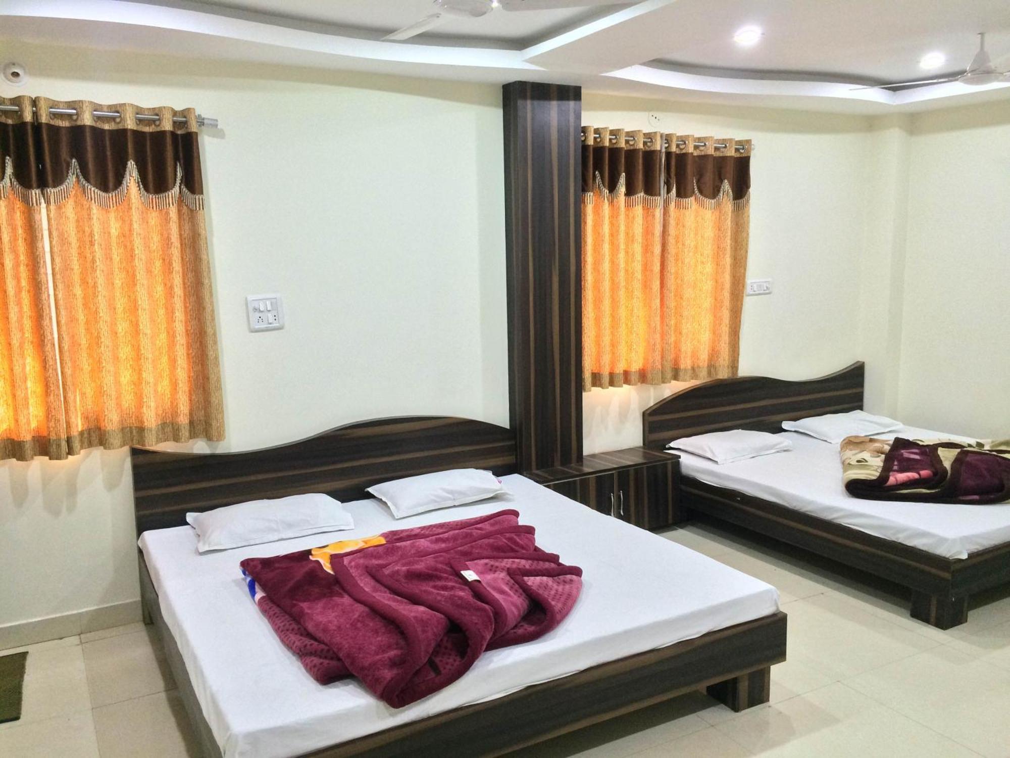Hotel Vrandavan Palace Near Mahakal Temple Ujaim Exterior foto